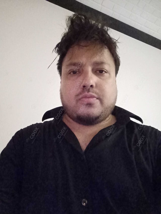 Chef from COOX at bookings. Professional cooks chefs at home