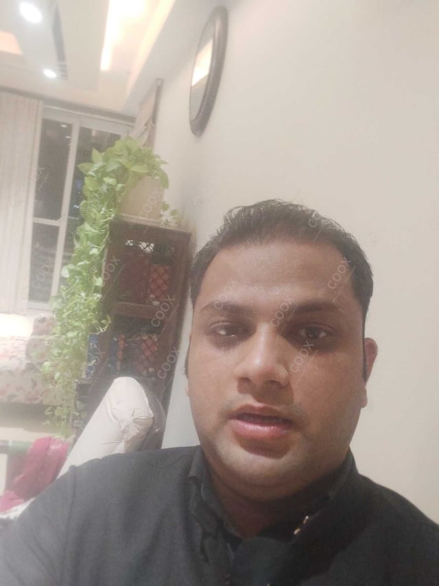 Chef from COOX at bookings. Professional cooks chefs at home