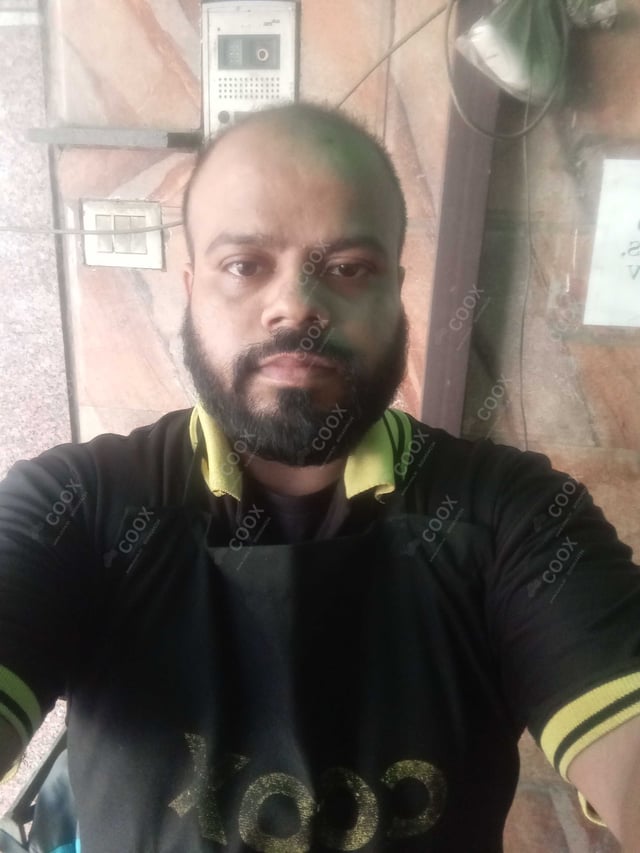 Chef from COOX at bookings. Professional cooks chefs at home