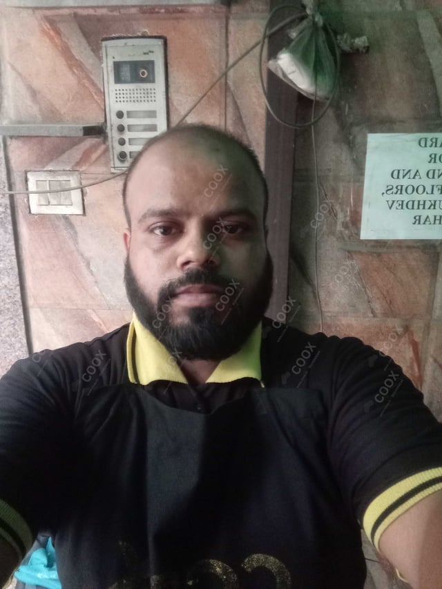 Chef from COOX at bookings. Professional cooks chefs at home