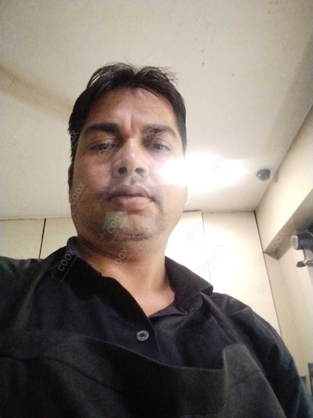 Chef from COOX at bookings. Professional cooks chefs at home