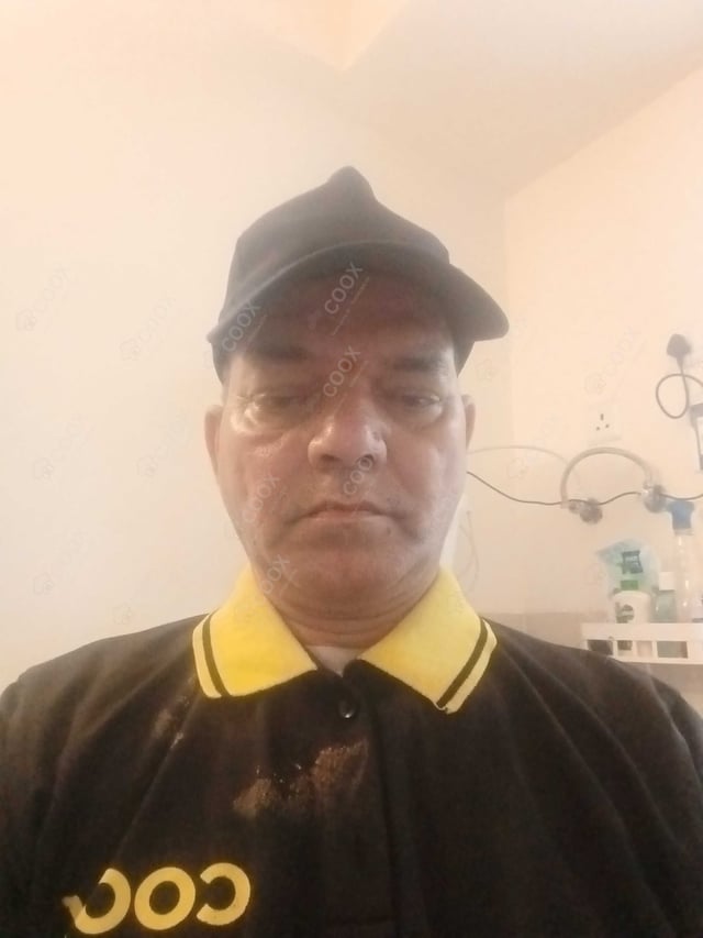 Chef from COOX at bookings. Professional cooks chefs at home