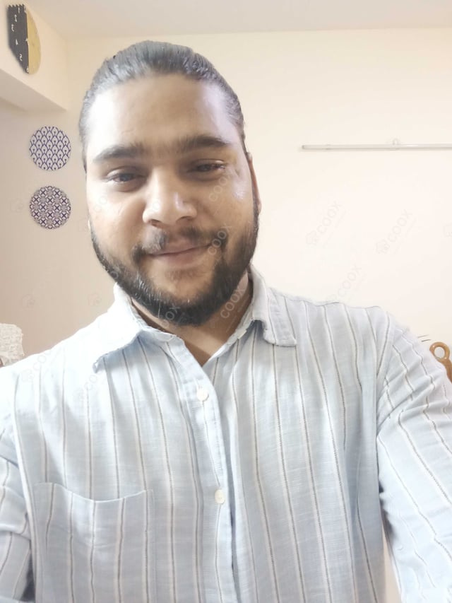 Chef from COOX at bookings. Professional cooks chefs at home