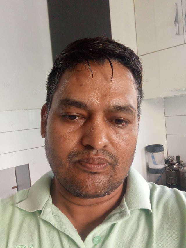 Chef from COOX at bookings. Professional cooks chefs at home