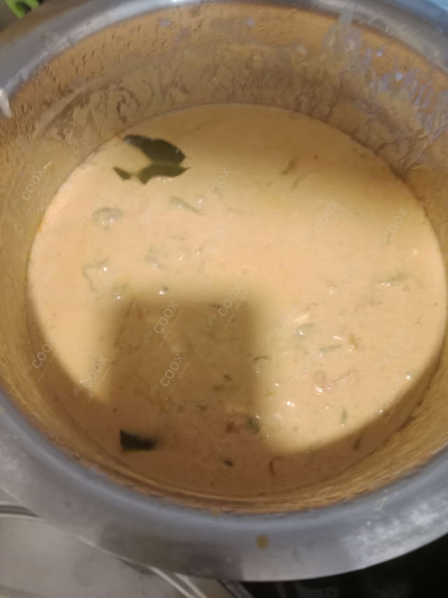 Tasty Red Thai Curry cooked by COOX chefs cooks during occasions parties events at home