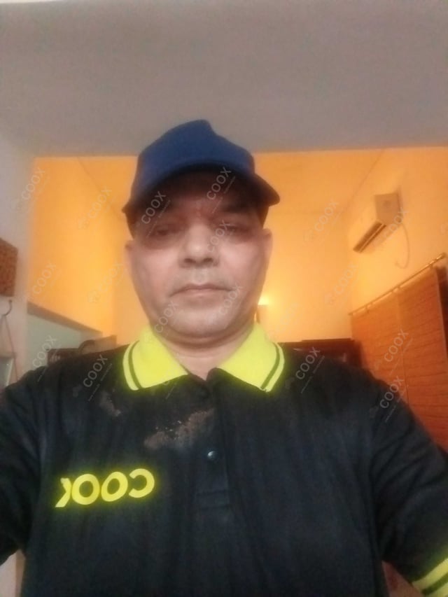 Chef from COOX at bookings. Professional cooks chefs at home