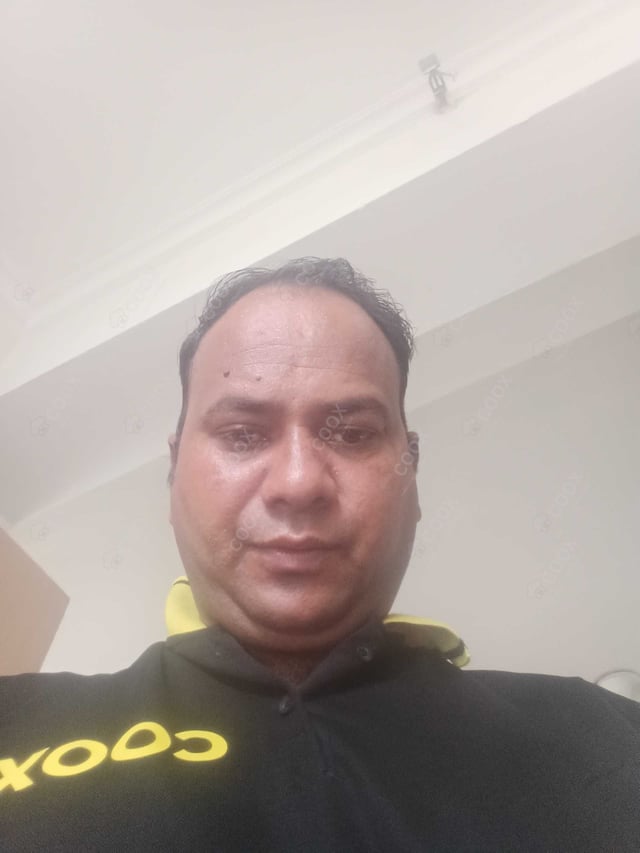 Chef from COOX at bookings. Professional cooks chefs at home