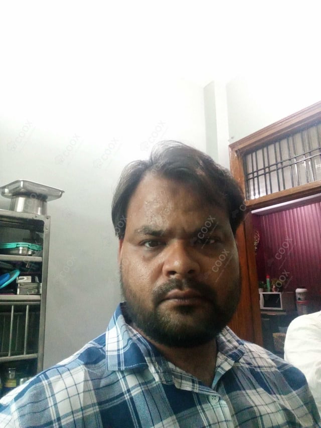 Chef from COOX at bookings. Professional cooks chefs at home