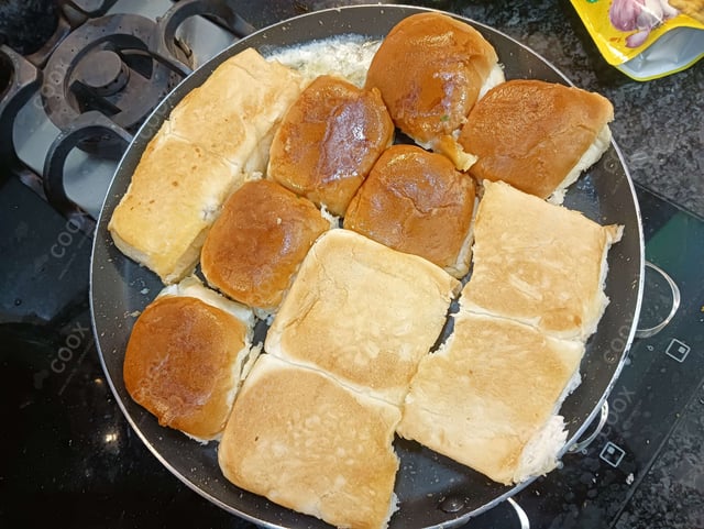 Tasty Pav Bhaji cooked by COOX chefs cooks during occasions parties events at home