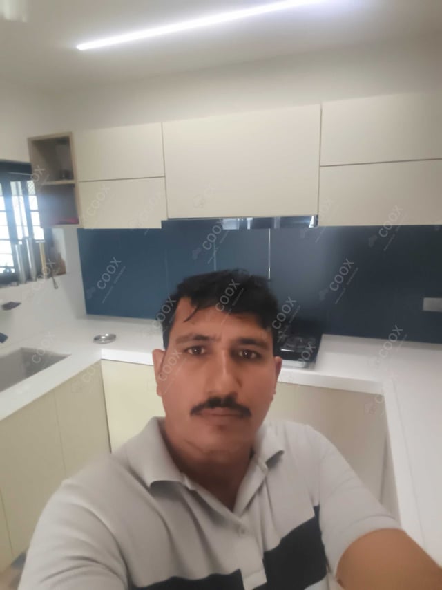 Chef from COOX at bookings. Professional cooks chefs at home