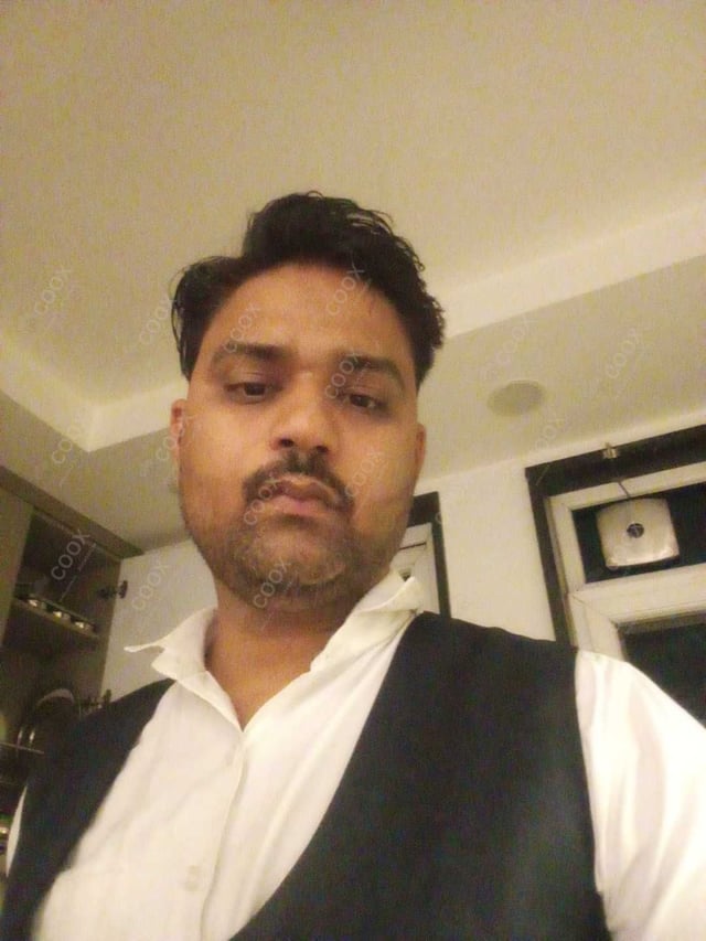 Chef from COOX at bookings. Professional cooks chefs at home