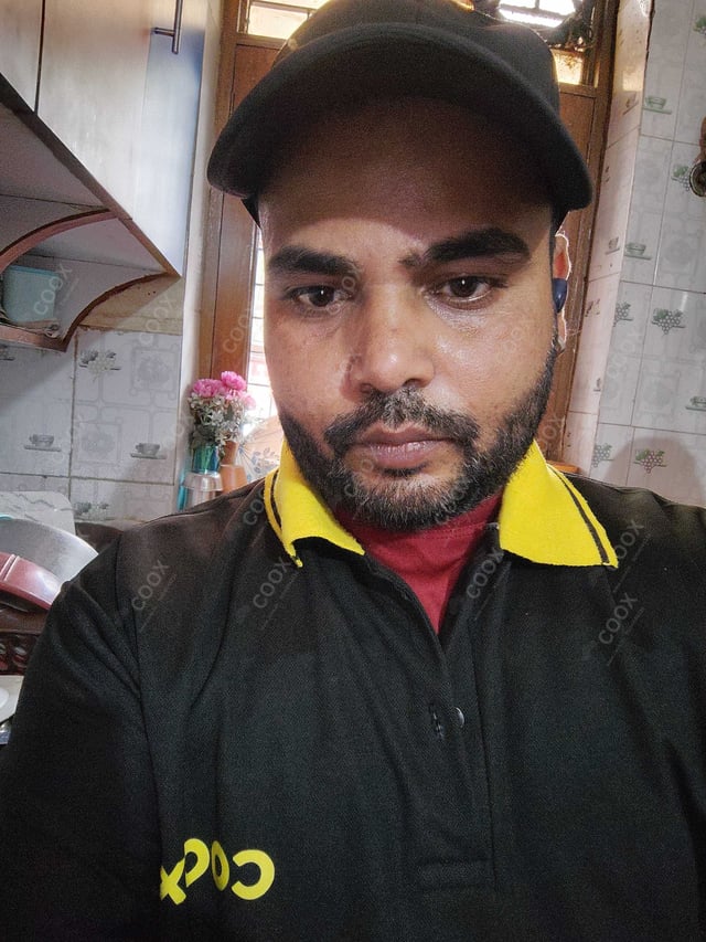 Chef from COOX at bookings. Professional cooks chefs at home