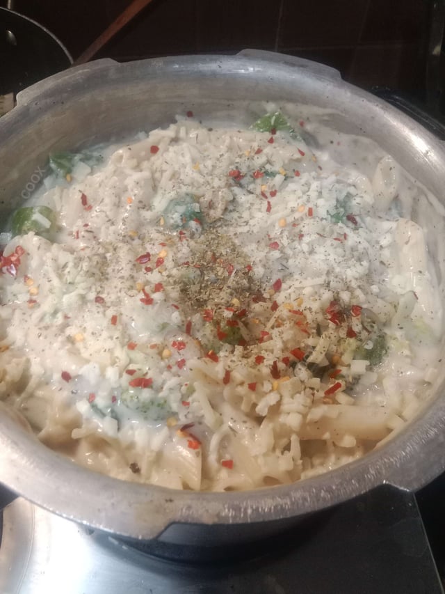 Delicious Pasta in White Sauce prepared by COOX