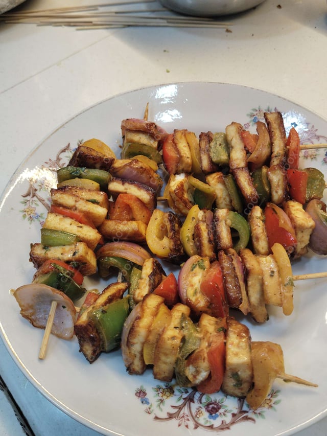 Delicious Paneer Shashlik prepared by COOX