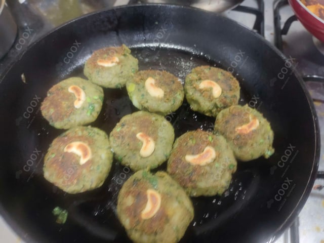 Delicious Hariyali Kebab prepared by COOX