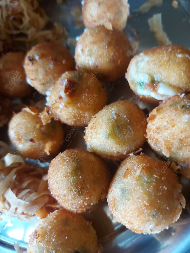 Delicious Fried Cheese Balls prepared by COOX