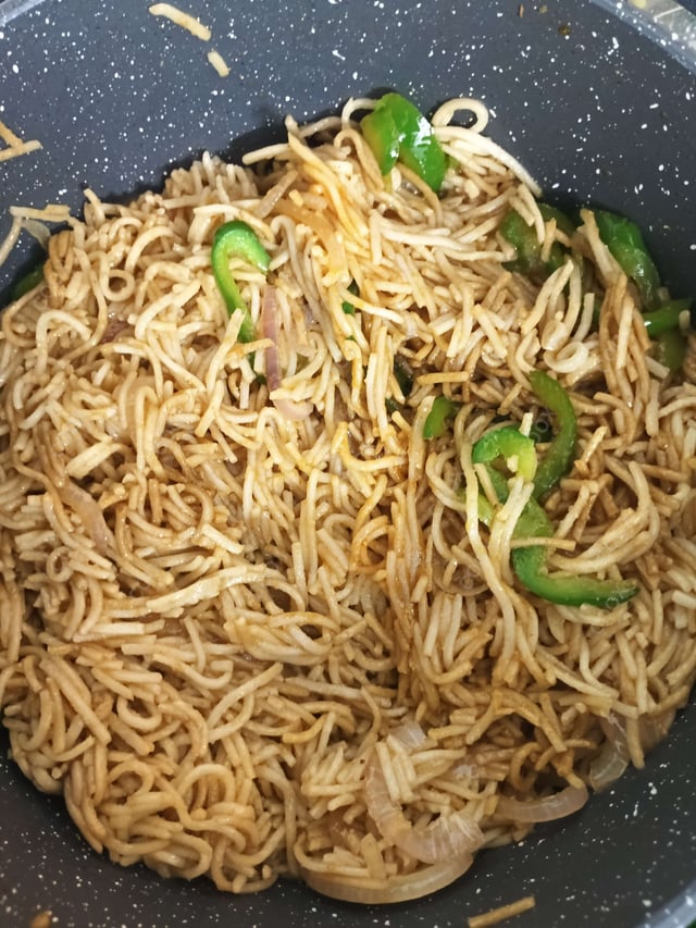 Delicious Veg Hakka Noodles prepared by COOX