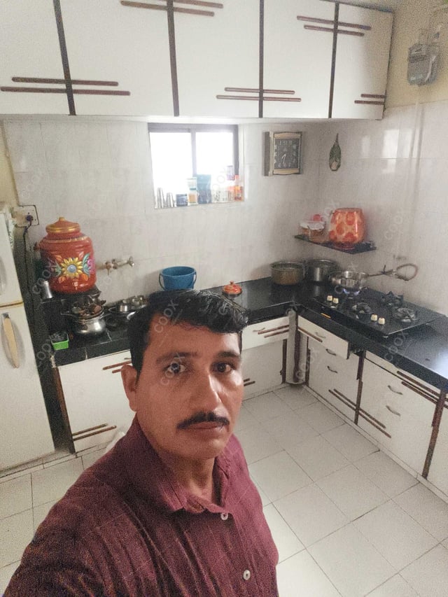 Chef from COOX at bookings. Professional cooks chefs at home