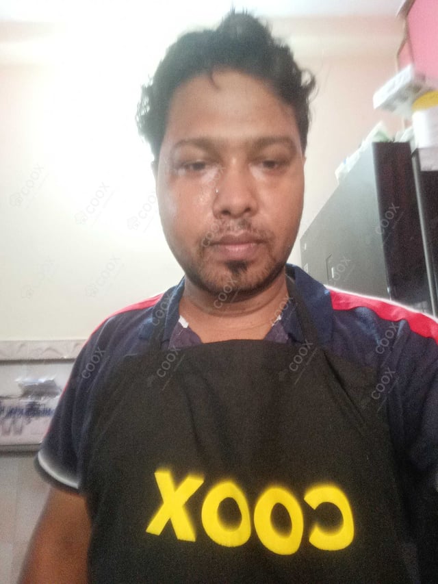 Chef from COOX at bookings. Professional cooks chefs at home