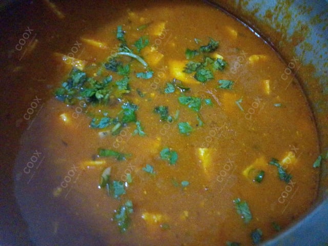 Delicious Matar Paneer prepared by COOX