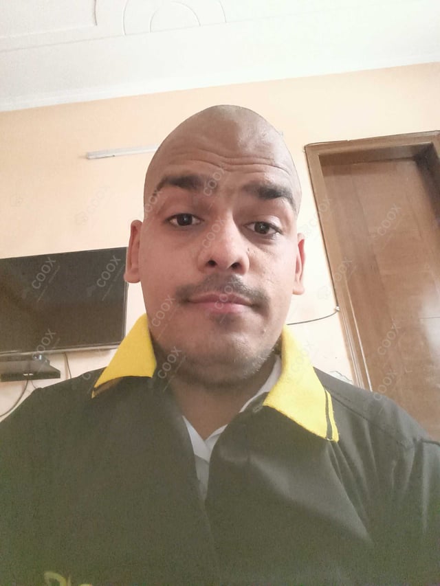 Chef from COOX at bookings. Professional cooks chefs at home