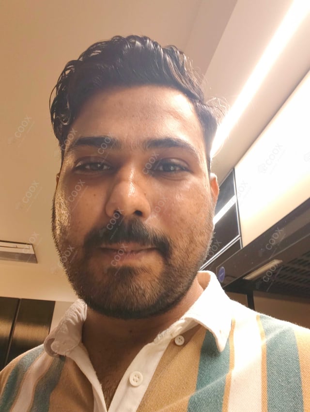 Chef from COOX at bookings. Professional cooks chefs at home