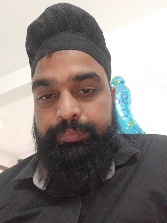 Chef from COOX at bookings. Professional cooks chefs at home