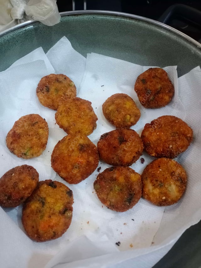 Delicious Veg Cutlets prepared by COOX