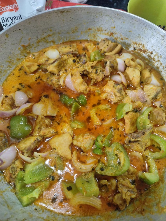 Delicious Kadhai Chicken prepared by COOX