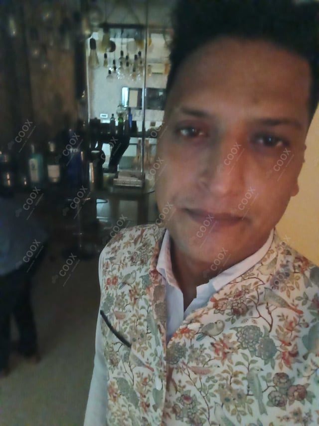 Chef from COOX at bookings. Professional cooks chefs at home