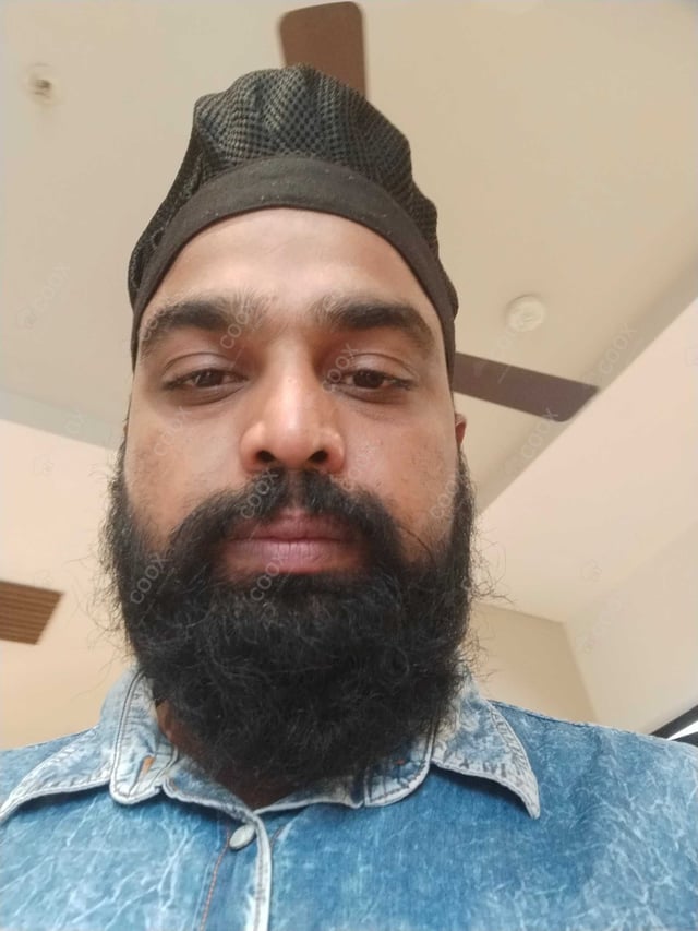 Chef from COOX at bookings. Professional cooks chefs at home