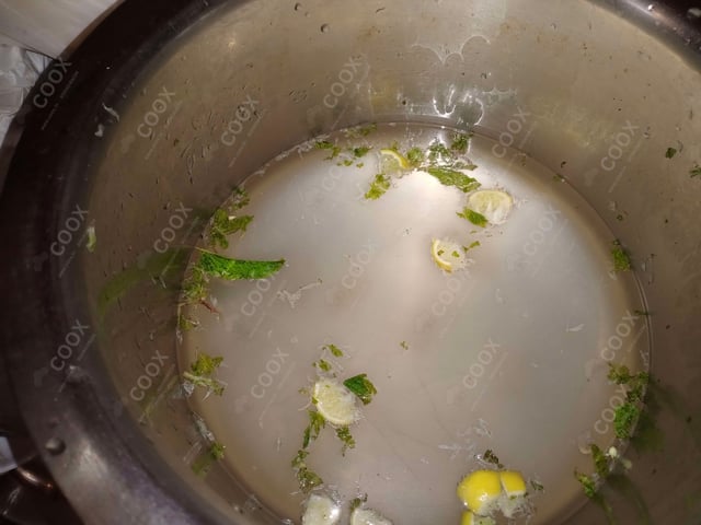 Delicious Virgin Mojito prepared by COOX