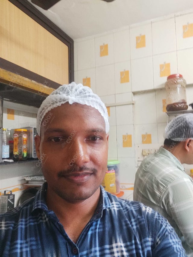 Chef from COOX at bookings. Professional cooks chefs at home