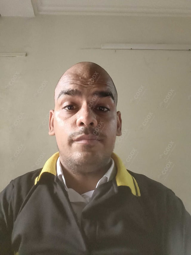 Chef from COOX at bookings. Professional cooks chefs at home