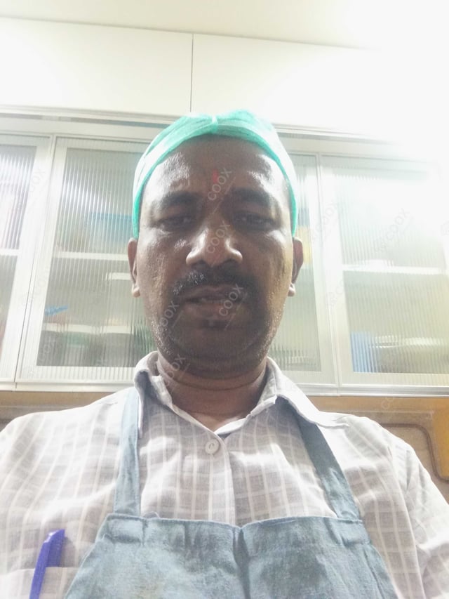 Chef from COOX at bookings. Professional cooks chefs at home