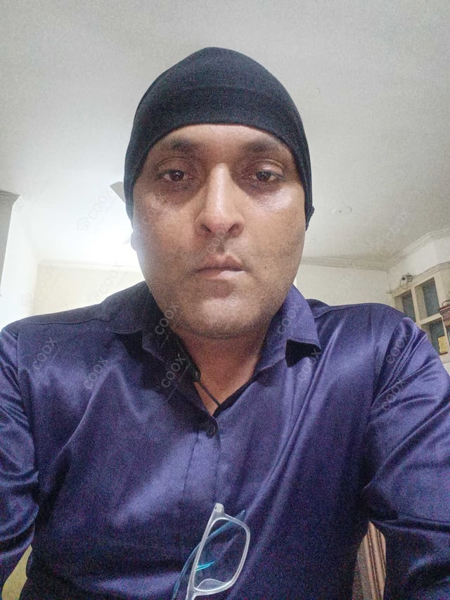 Chef from COOX at bookings. Professional cooks chefs at home