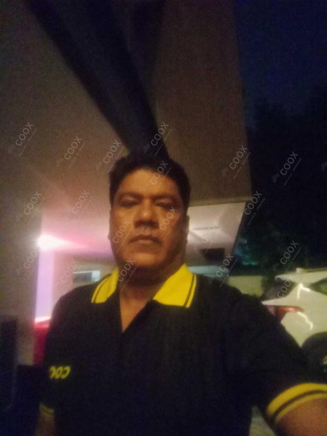 Chef from COOX at bookings. Professional cooks chefs at home