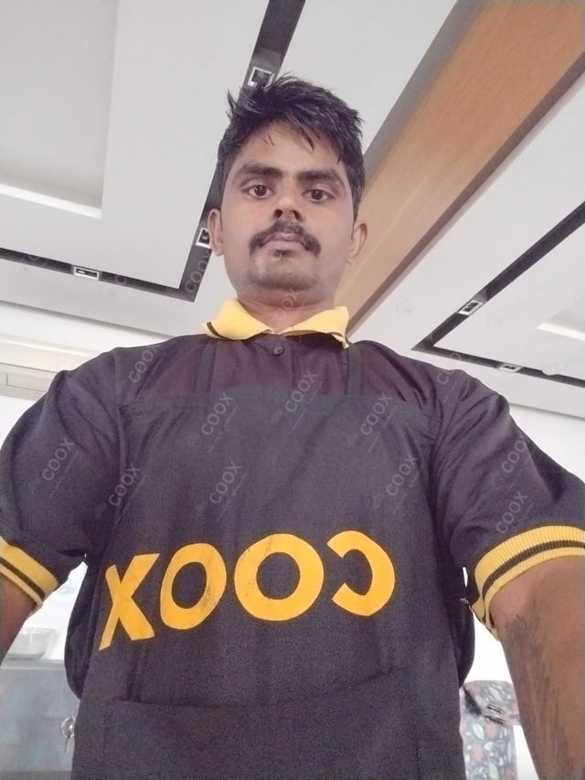 Chef from COOX at bookings. Professional cooks chefs at home