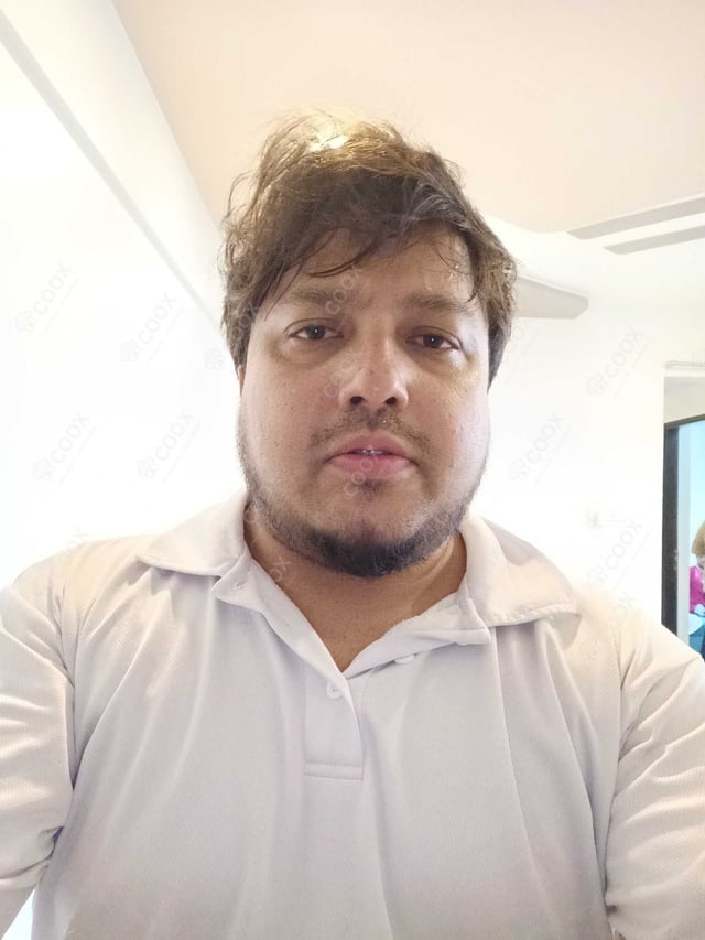 Chef from COOX at bookings. Professional cooks chefs at home