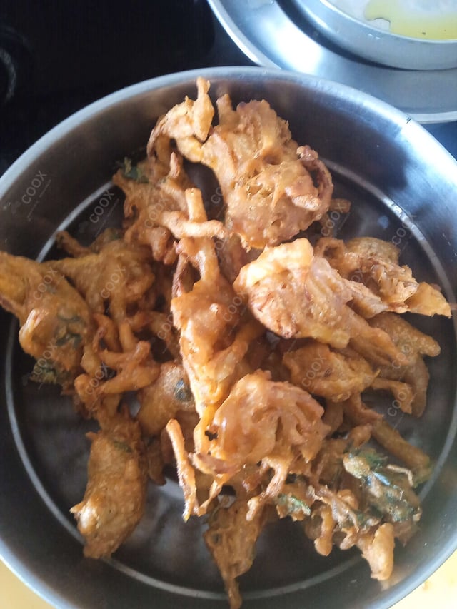 Delicious Mix Pakode prepared by COOX