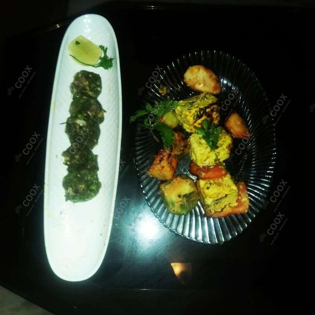 Tasty Mushroom Tikka cooked by COOX chefs cooks during occasions parties events at home