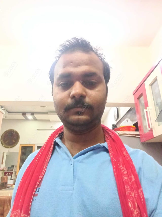 Chef from COOX at bookings. Professional cooks chefs at home