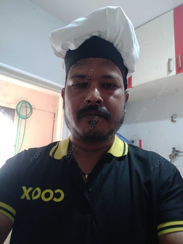 Chef from COOX at bookings. Professional cooks chefs at home