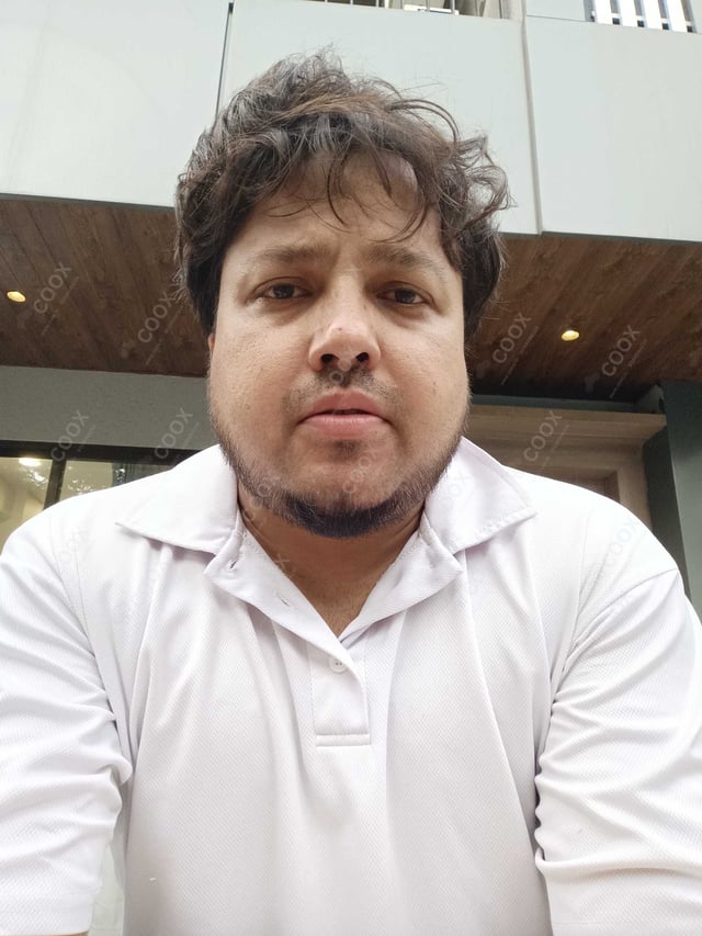 Chef from COOX at bookings. Professional cooks chefs at home