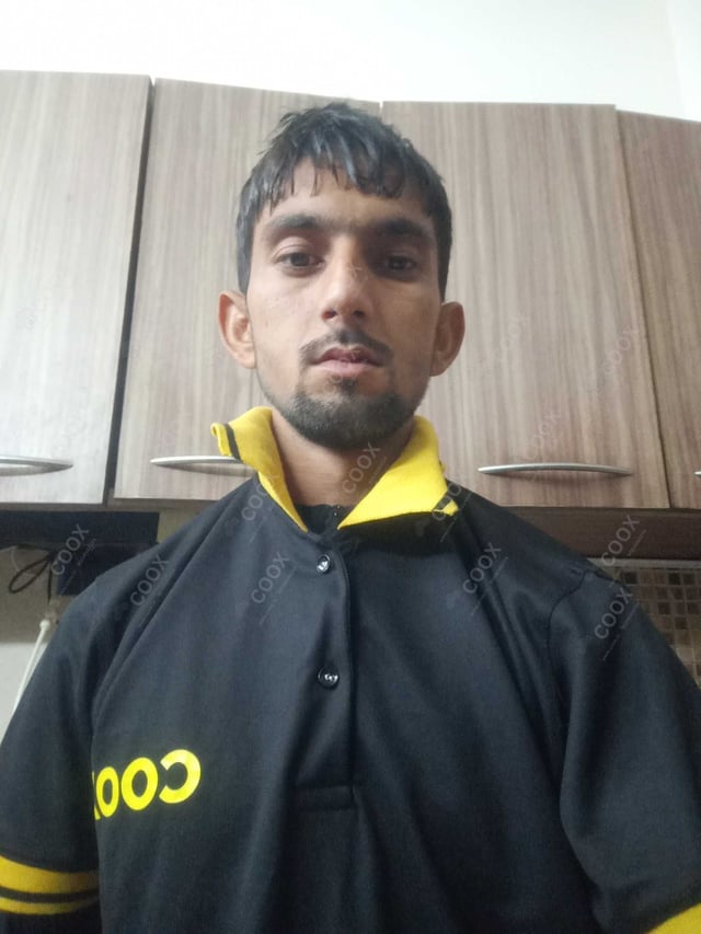 Chef from COOX at bookings. Professional cooks chefs at home