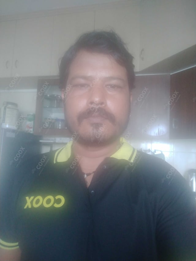 Chef from COOX at bookings. Professional cooks chefs at home