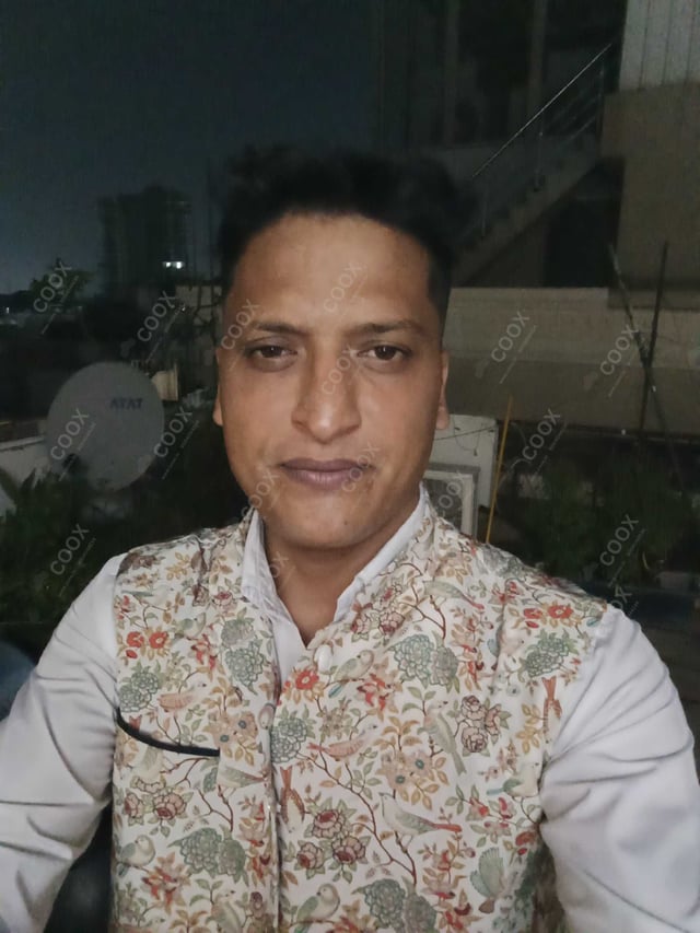 Chef from COOX at bookings. Professional cooks chefs at home