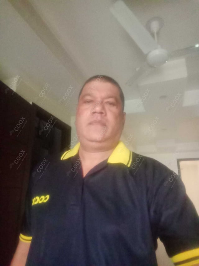 Chef from COOX at bookings. Professional cooks chefs at home