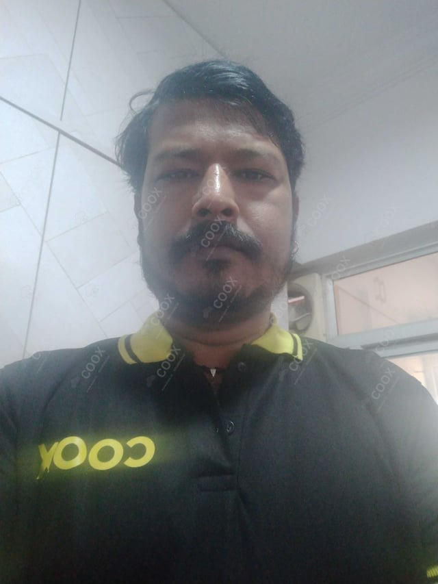 Chef from COOX at bookings. Professional cooks chefs at home