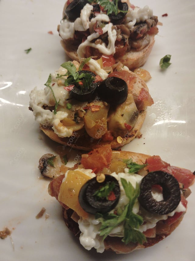 Delicious Tomato Mushroom Bruschetta prepared by COOX